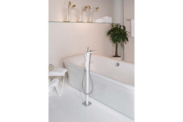 Смеситель Hansgrohe PuraVida 15473400 для ванны с душем, однорычажный, длина излива 18.6 см