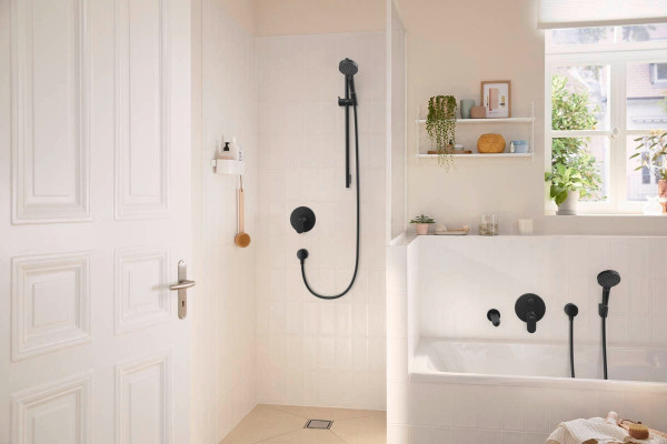 Смеситель для душа Hansgrohe Rebris S 72667670 черный матовый однорычажный