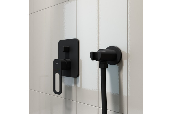 Шланговое подключение Iddis Built-in Shower Accessories 003BL01i62 с держателем, черное, цвет черный, штанга 5.37 см