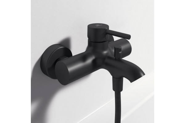 Смеситель Ideal Standard Ceraline BC199XG для ванны с душем, черный, однорычажный, длина излива 17.5 см