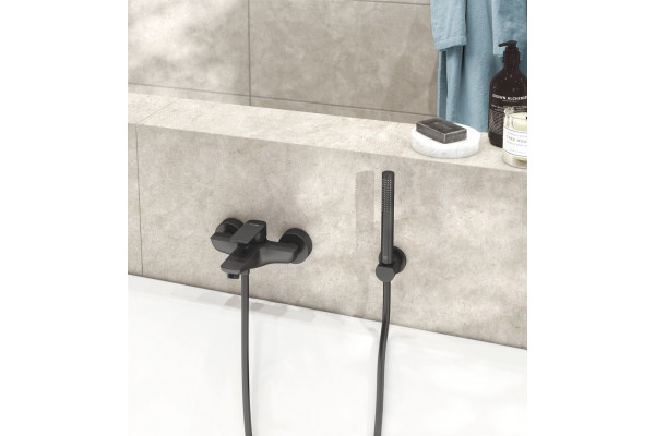 Смеситель для ванны с душем Kludi Pure&Style 406813975 черный матовый, однорычажный, длина излива 16 см