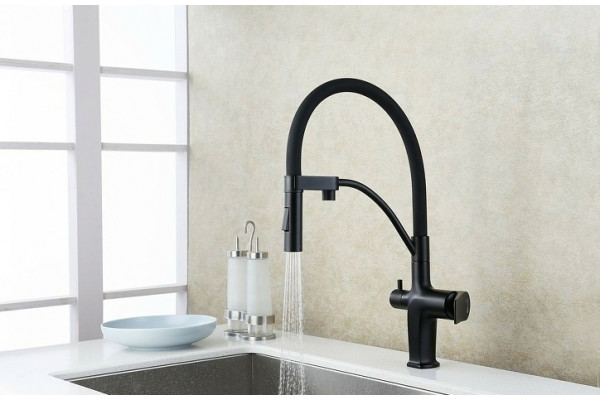 Смеситель Lemark Bronx LM3761BL для кухонной мойки, черный, однорычажный, высота излива 20.6 см