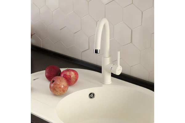 Смеситель для кухни Lemark Comfort LM3073PJS жасмин однорычажный, белый