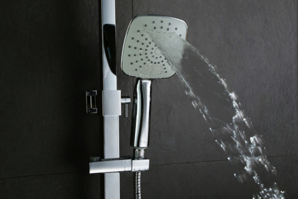 Душевая стойка Lemark Tropic LM7005C хром, штанга 171.7 см, шланг 150 см