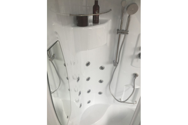 Душевая кабина Royal Bath RB 90NRW-С-CH четверть круга, поддон глубокий, с гидромассажем