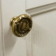 Шкаф ValenHouse Лиора 65 слоновая кость, фурнитура бронза, с доводчиками