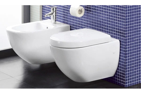 Комплект Система инсталляции для унитазов Geberit Duofix Sigma 12 Plattenbau 111.362.00.5 + Кнопка смыва Geberit Sigma 01 115.770.21.5 хром + Крышка-сиденье Villeroy & Boch Subway 9M55 S101 с микролифтом, петли хром + Унитаз подвесной Villeroy, цвет белый