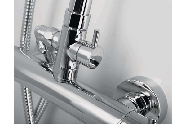 Душевая стойка Wasserkraft A13302 хром, штанга 143.3 см, шланг 150 см