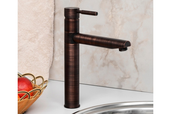 Смеситель Wasserkraft A8147 для кухонной мойки, темная бронза, однорычажный, высота излива 17.7 см