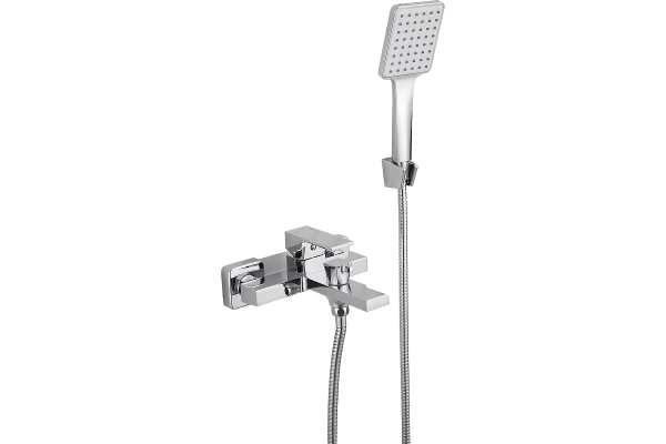 Смеситель для ванны с душем BELZ B60613 хром