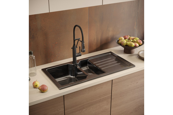 Смеситель для кухни Domaci Равенна DCB 7012 черный, с гибким изливом