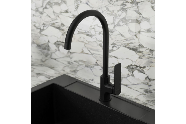 Смеситель для кухни STWORKI HWX5015-P01BK