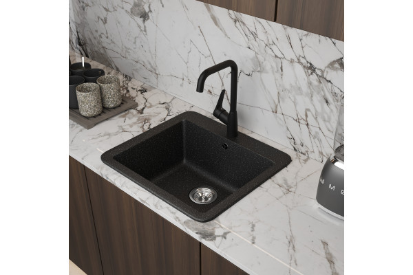 Смеситель для кухни STWORKI WFD04007GA черный матовый